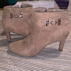 Bandolino Heeled Boots
